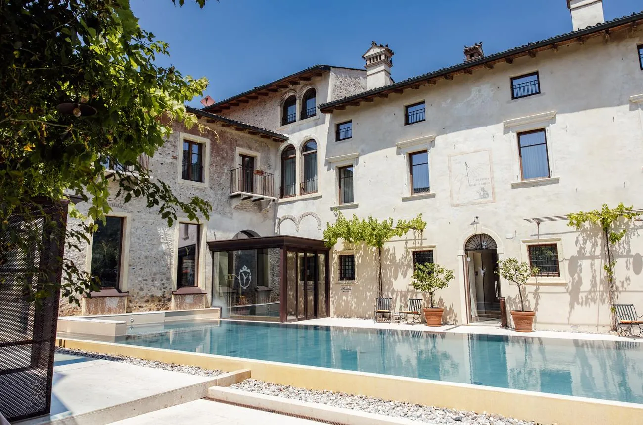 Hochzeitslocation mit Pool und Villa in Italien — Destination Wedding mit Anna-Lena Woll